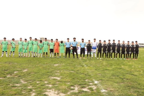 a picture of teams at this tornement 